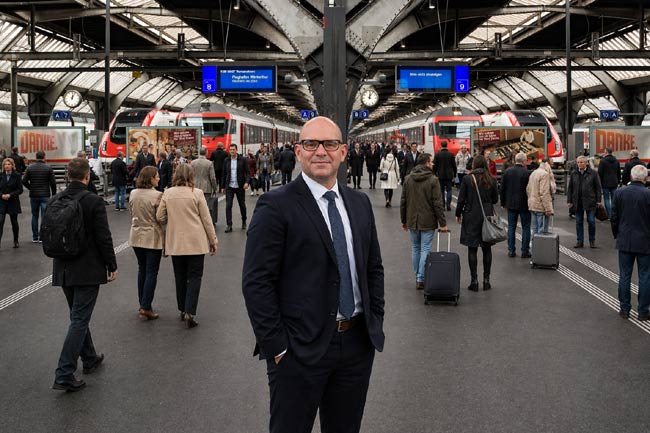 Boris Milo unterwegs für HCL Switzerland, am HB Zürich